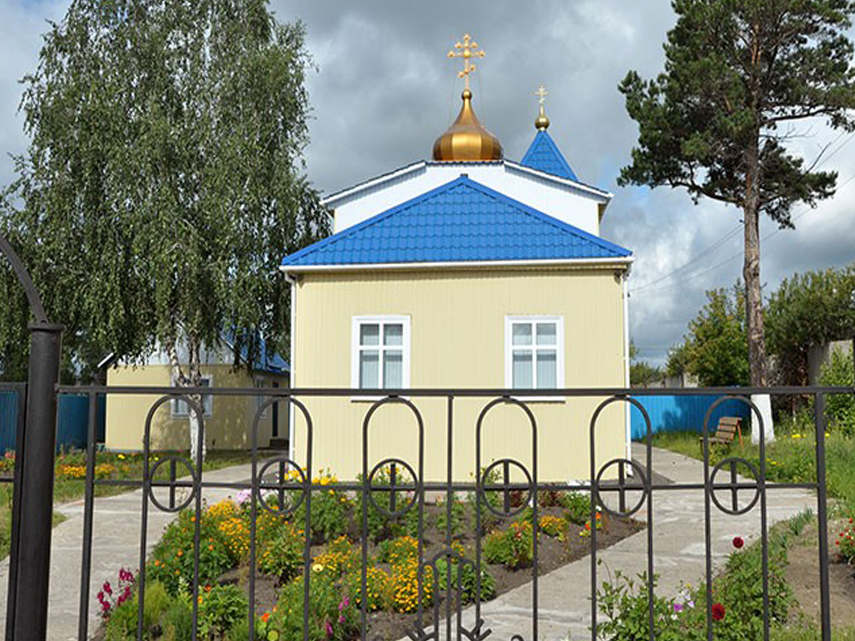 Село тины. Посёлок Тинской Красноярский край. Храм нижняя Пойма Красноярский край. Решоты Церковь Нижнеингашского района. Тинская Красноярский край Нижнеингашский район.